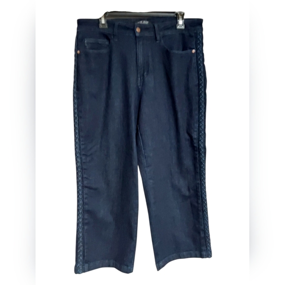 Judy Blue Cropped Wide-Leg Jeans - Picture 5 of 8